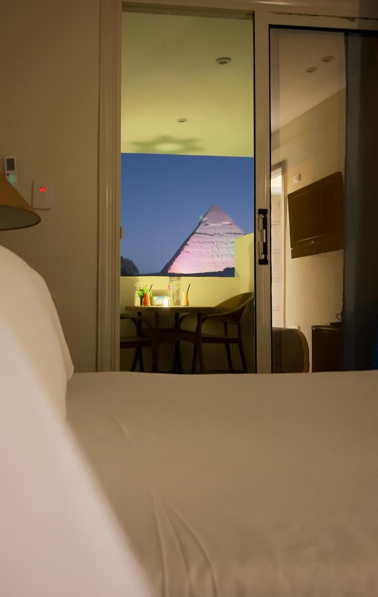 Pyramids Vista Inn Kafrat al Jabal Luaran gambar