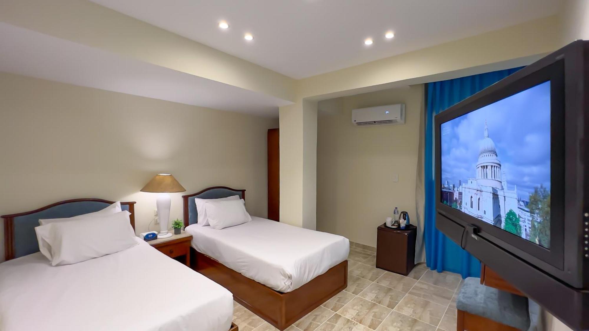 Pyramids Vista Inn Kafrat al Jabal Luaran gambar