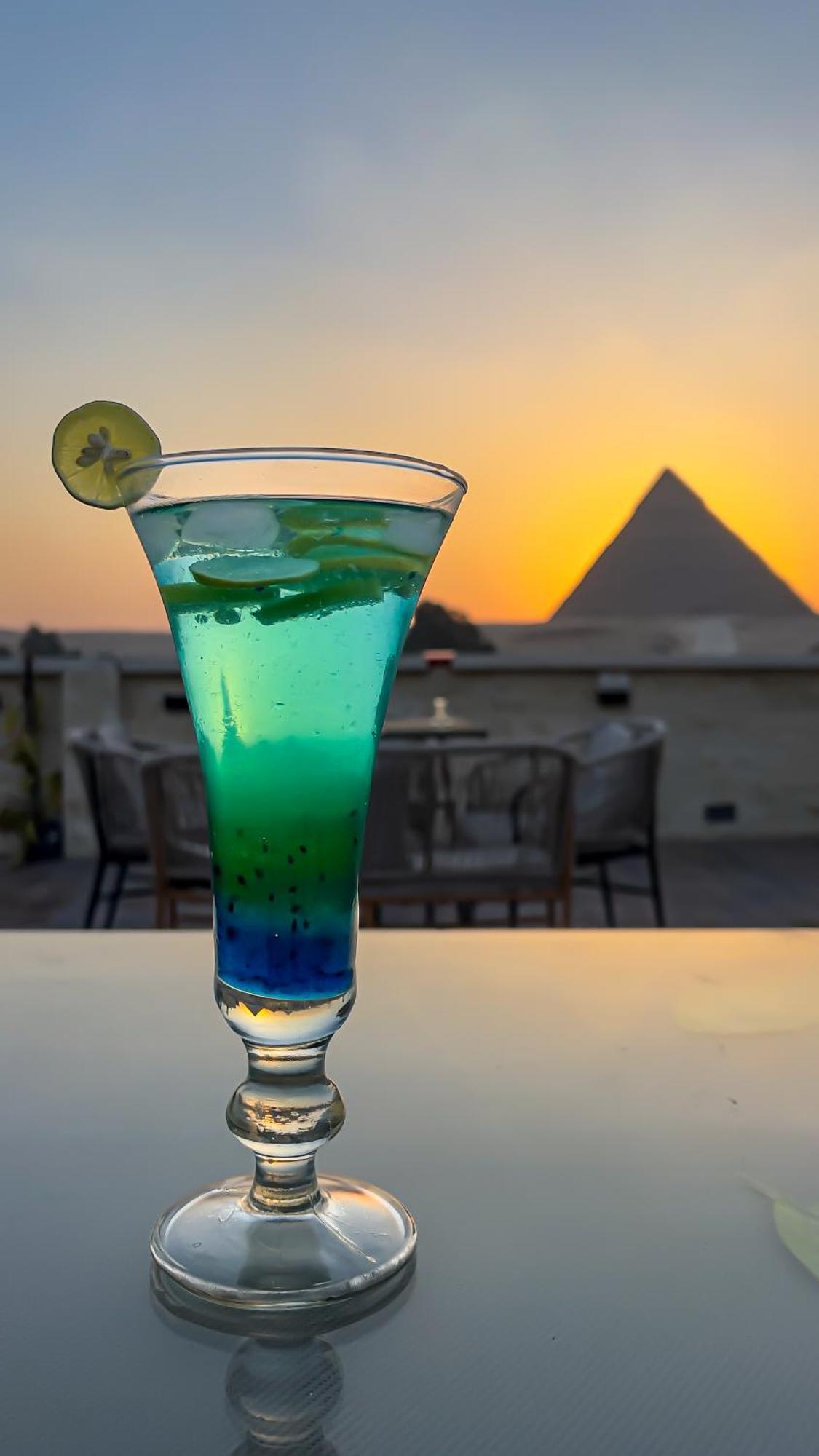 Pyramids Vista Inn Kafrat al Jabal Luaran gambar
