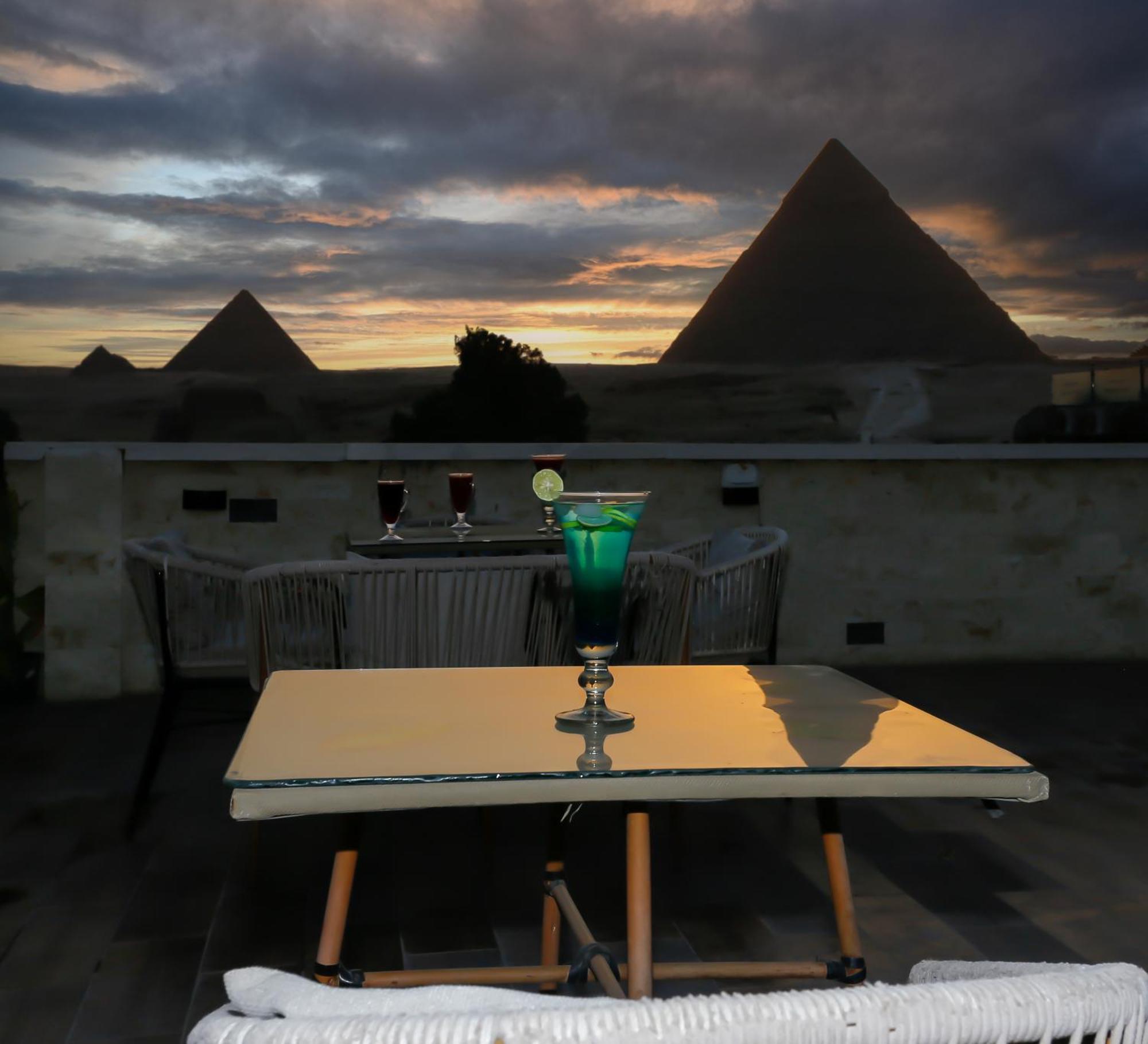 Pyramids Vista Inn Kafrat al Jabal Luaran gambar