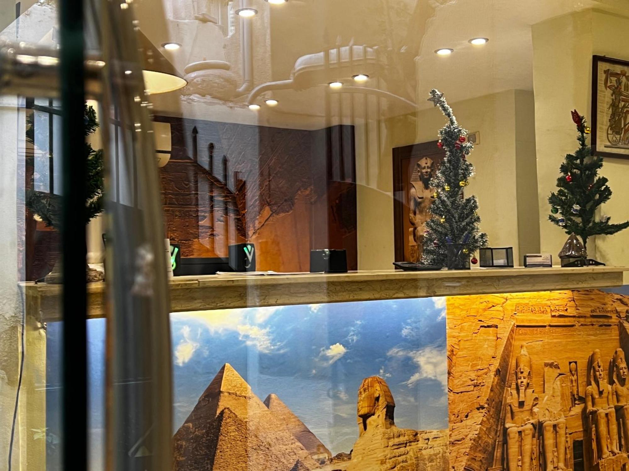 Pyramids Vista Inn Kafrat al Jabal Luaran gambar