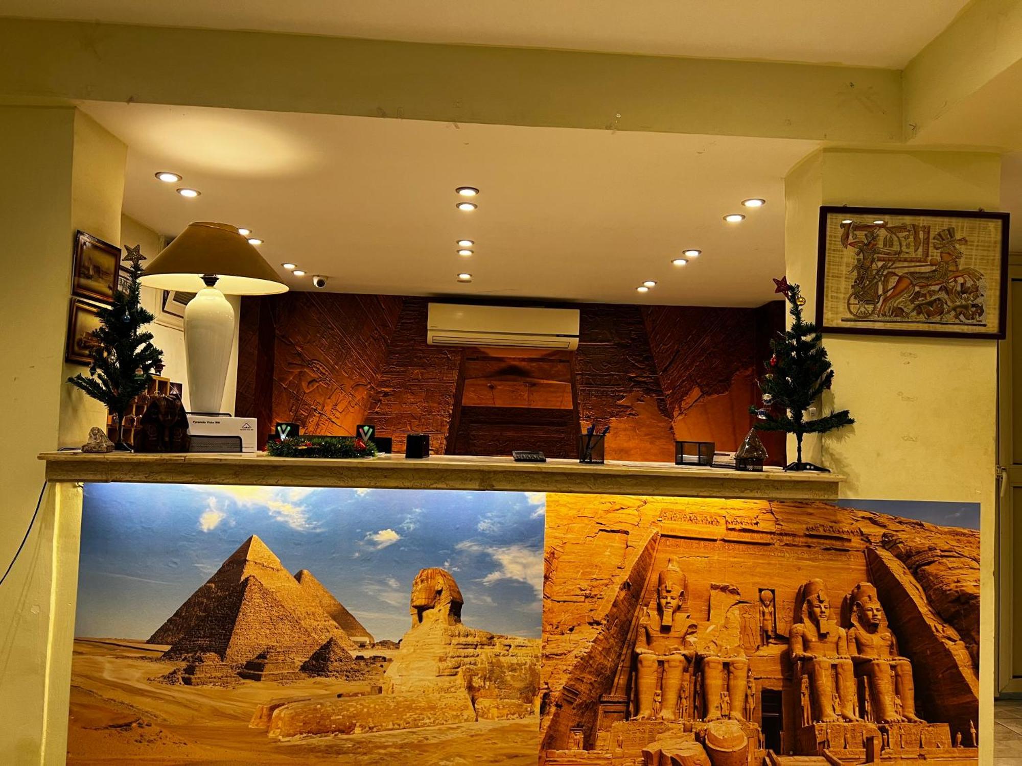 Pyramids Vista Inn Kafrat al Jabal Luaran gambar