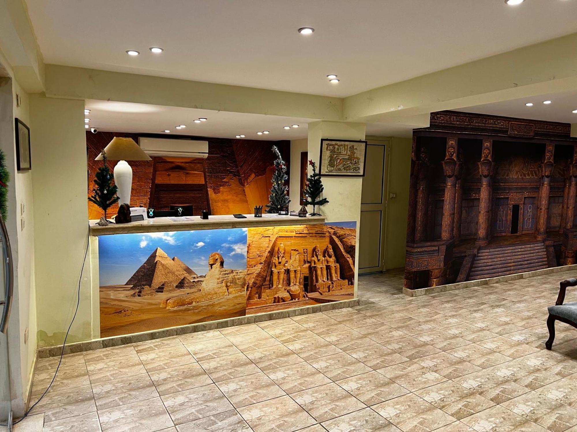 Pyramids Vista Inn Kafrat al Jabal Luaran gambar